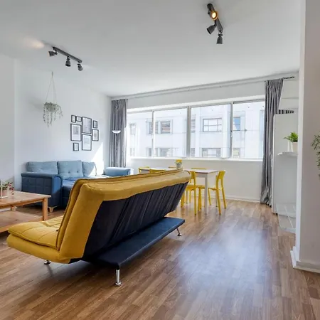 Travel & Live Bolhao Oporto