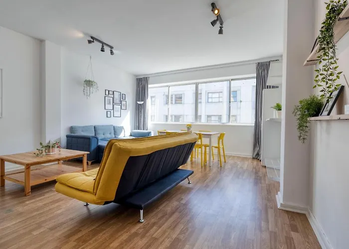 Travel & Live Bolhao Oporto