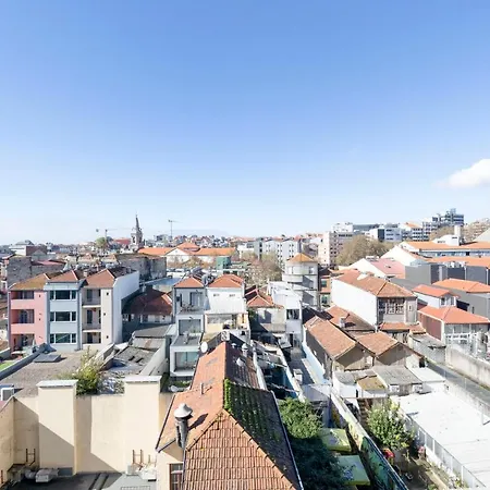 Travel & Live Bolhao Апартаменты